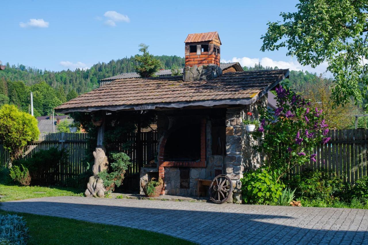 Apartamento Знакова Хата Grebenov Exterior foto