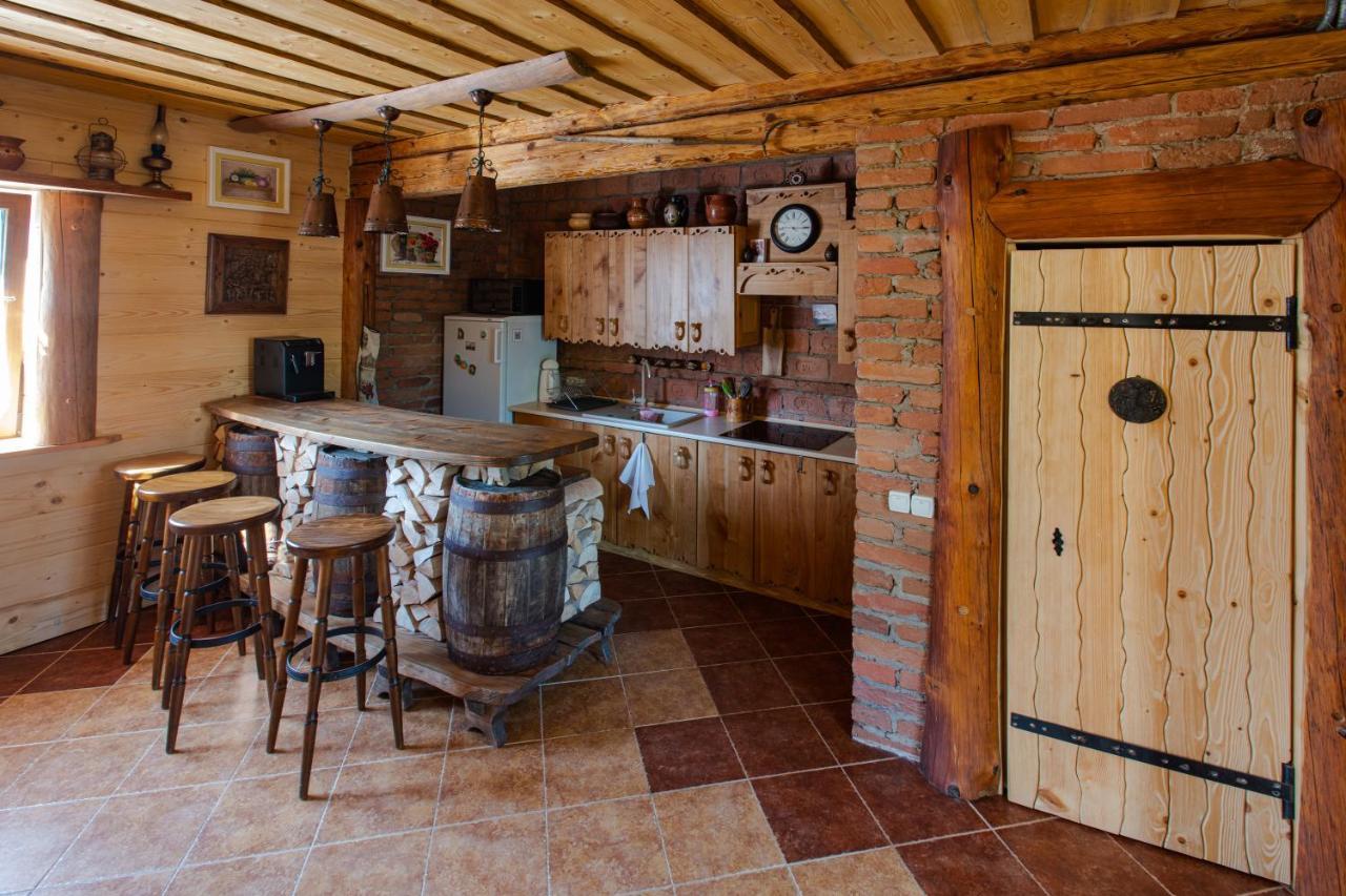 Apartamento Знакова Хата Grebenov Exterior foto